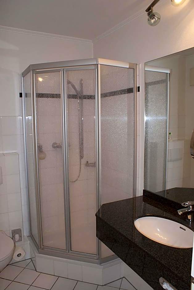 Entree Hotel Gross Borstel Garni