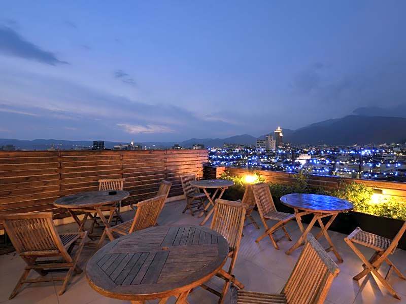 Hotel Modern Puli