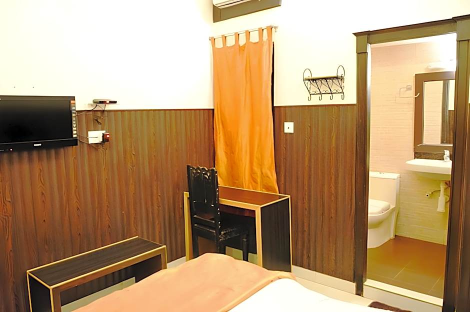 La Casa Hotel