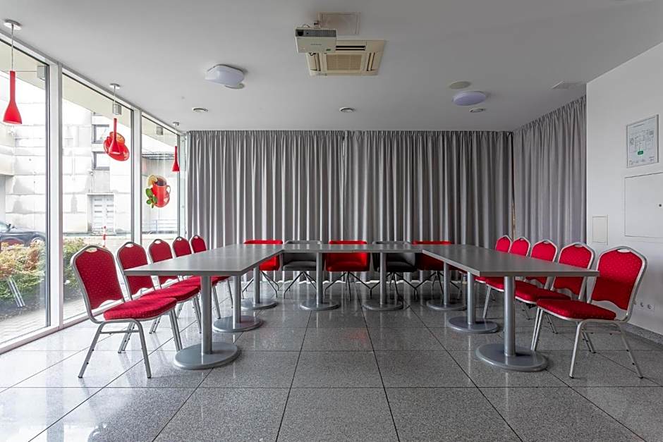 Algiro Hotel