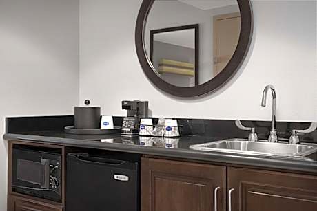 King Studio Suite - Non-Smoking