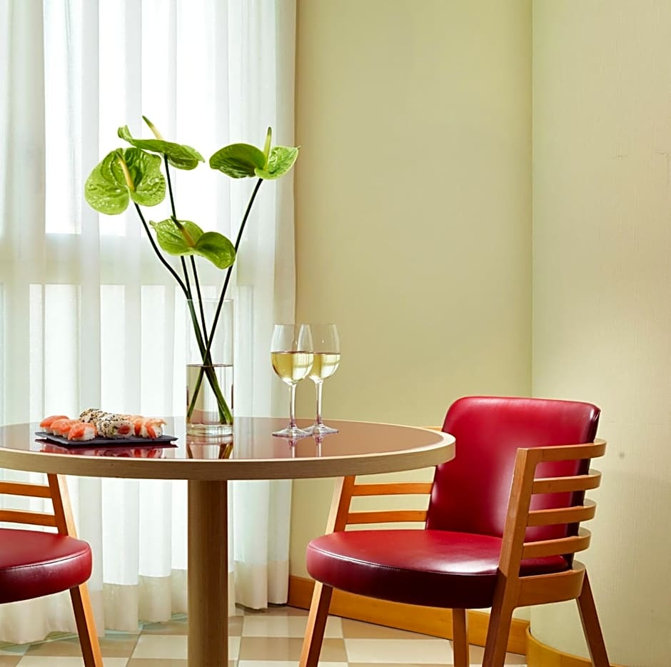 UNA Hotels The One Milano Hotel & Residence
