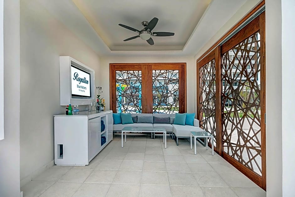 Royalton Blue Waters Autograph All-Inclusive Resor