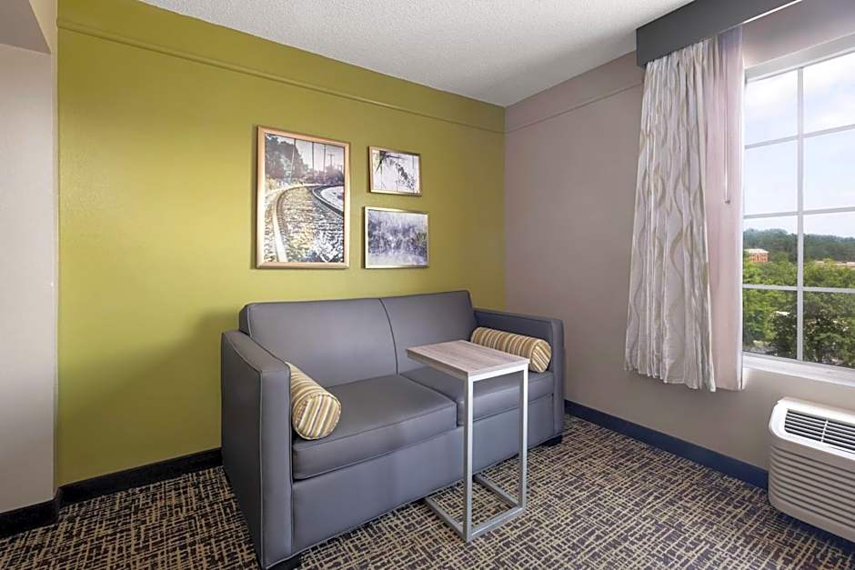 La Quinta Inn & Suites by Wyndham Atlanta Stockbridge
