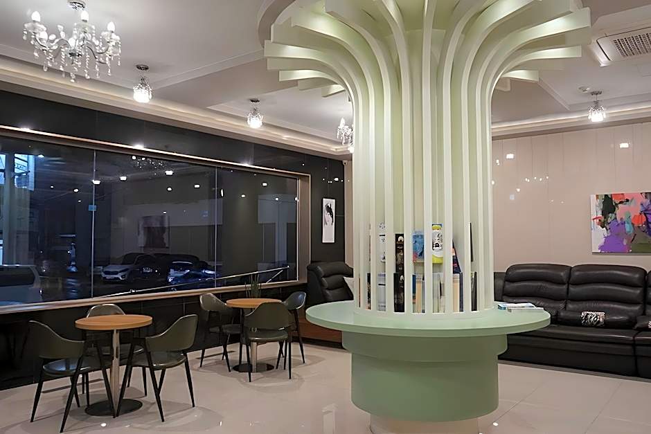 Gallery Hotel BnB