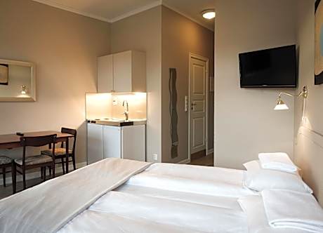 Premium Single Room