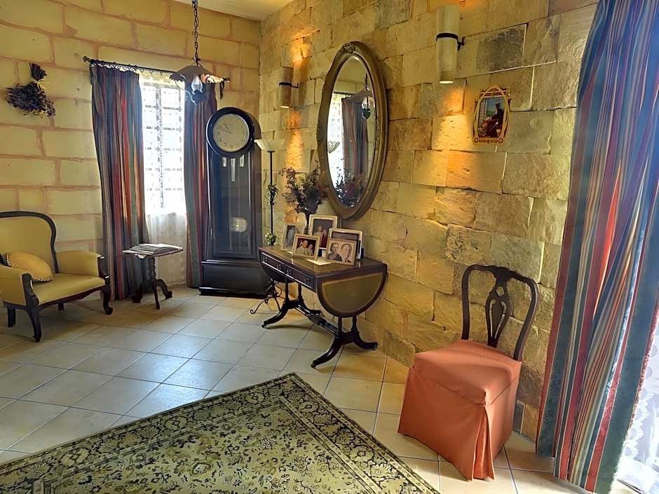 Ta' Bertu Host Family Bed & Breakfast