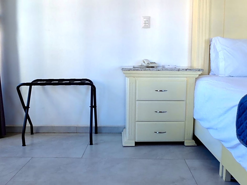 HOTEL ESTANCIA REAL