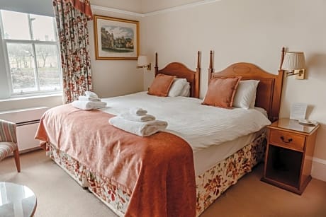 Double or Twin Room with Sea View