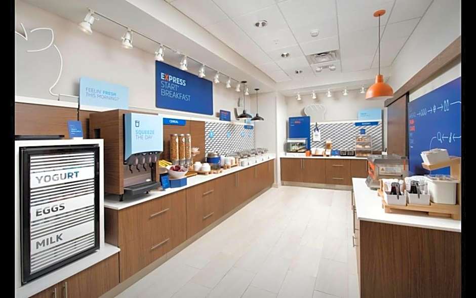 Holiday Inn Express Cape Canaveral by IHG