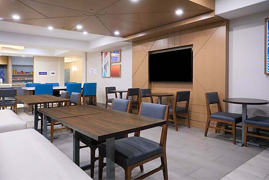 Holiday Inn Express Hotel & Suites Swift Current By IHG