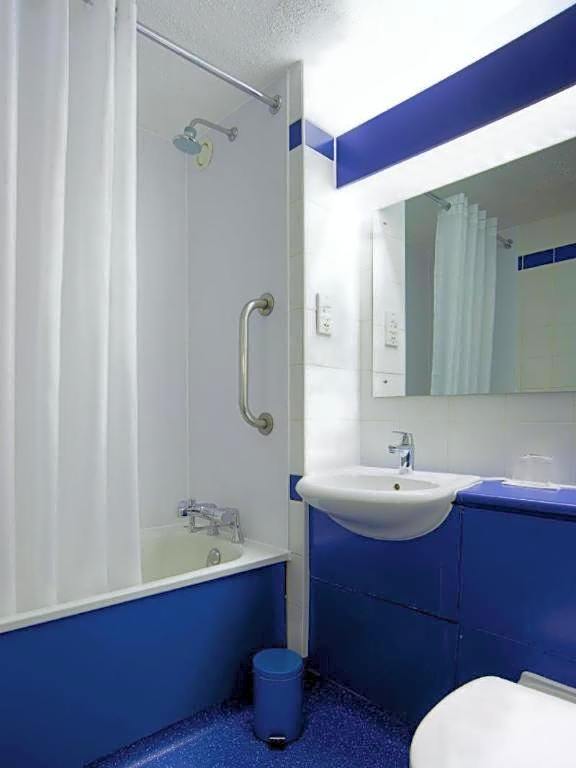 Travelodge Birmingham Central Broadway Plaza