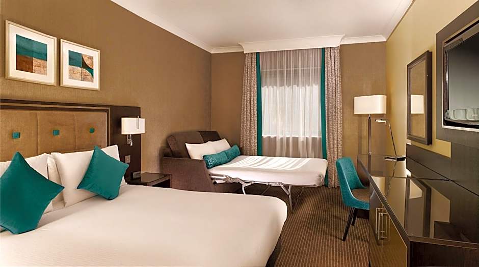 DoubleTree by Hilton Hotel Woking