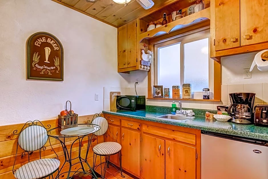 Heavenly Valley Lodge Bed & Breakfast