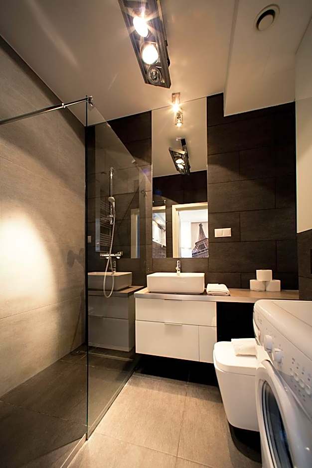 Platinum Towers E-Apartments