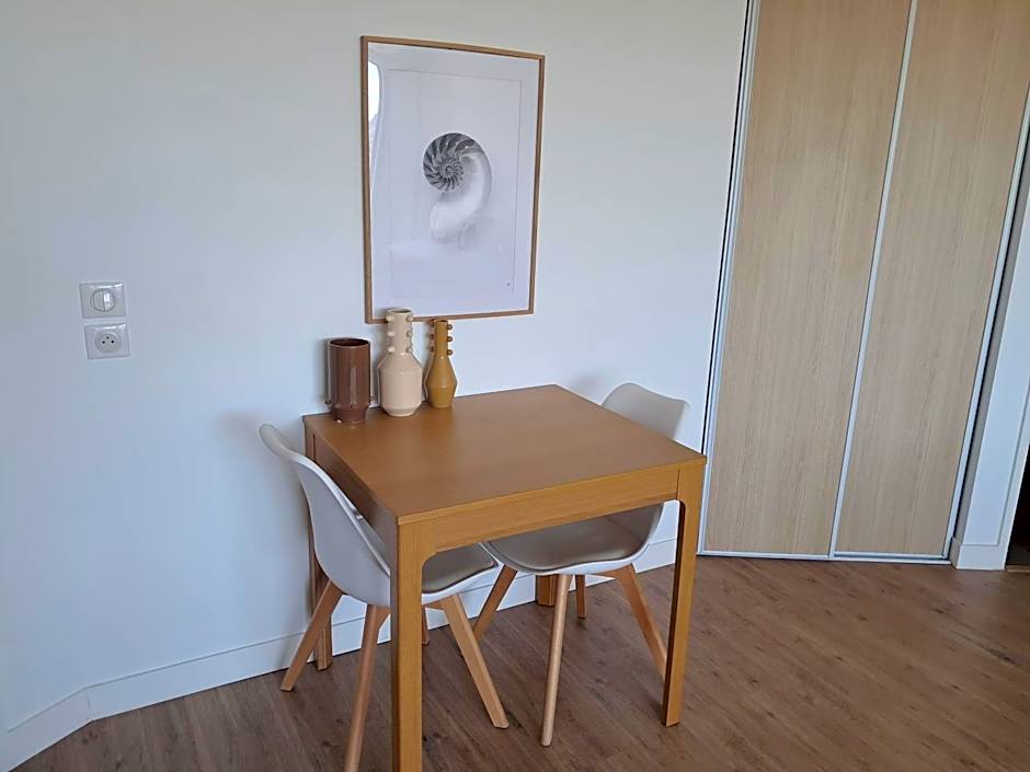 RESIDENCE SERVICES MONTANA Paris Clichy