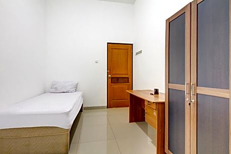 Budget Single Room