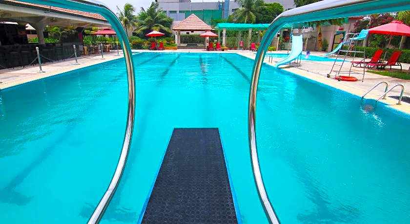 Ramada Plaza by Wyndham Karachi Airport Hotel