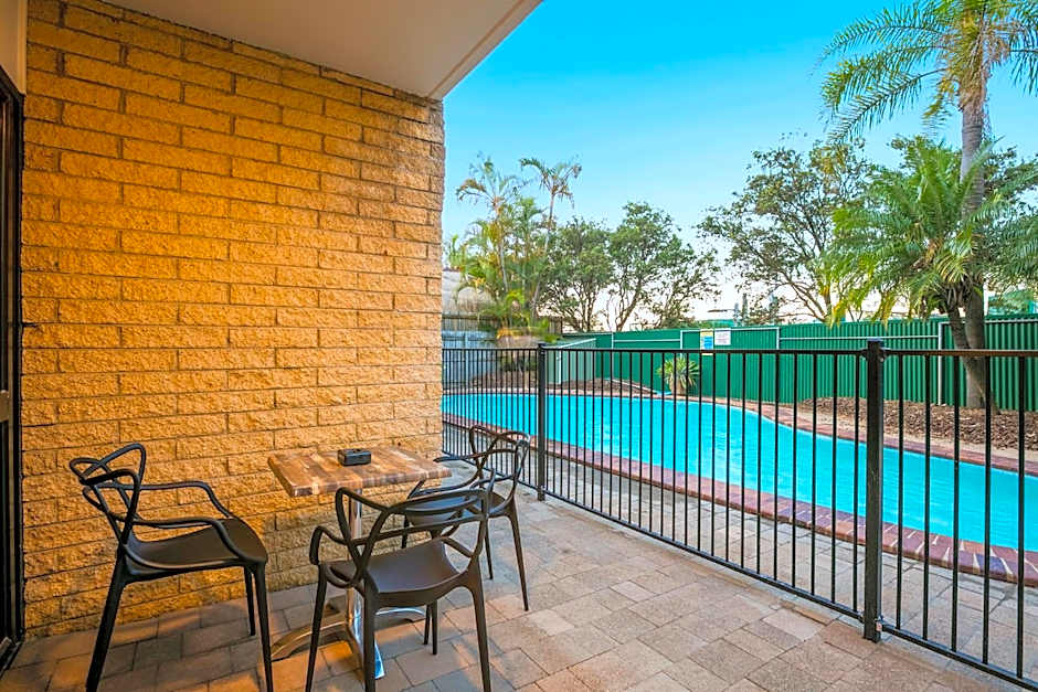 Nightcap at Kawana Waters Hotel