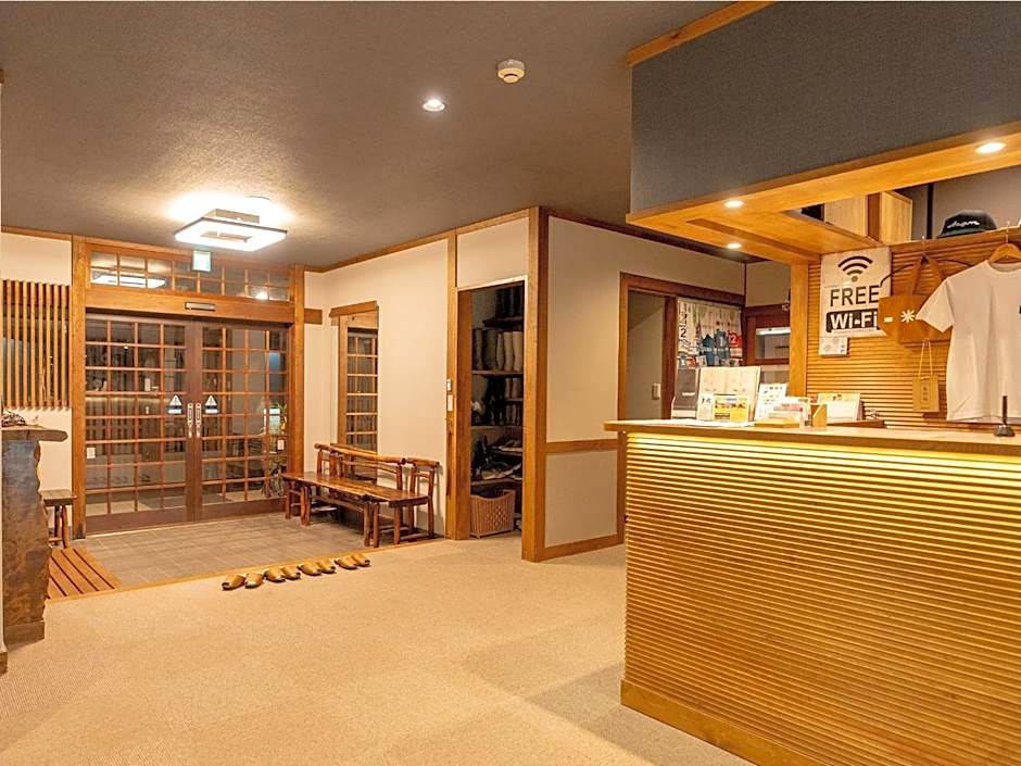 Nozawa Onsen Azegamikan