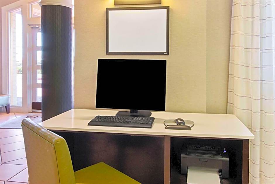 La Quinta Inn & Suites by Wyndham Santa Fe