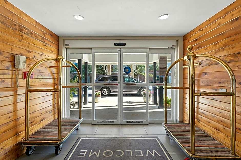 Country Inn & Suites by Radisson, Merrillville, IN