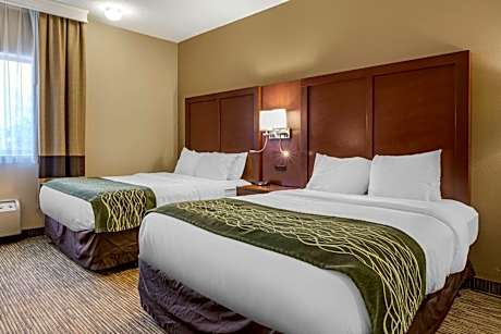 Queen Suite with Two Queen Beds - Non-Smoking