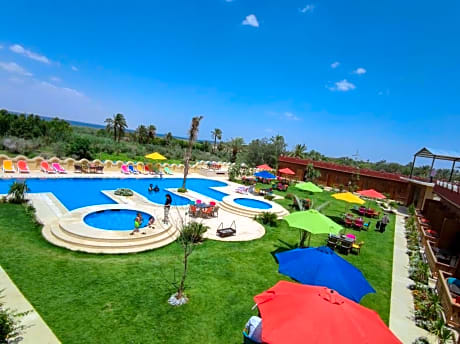 Tunis Pyramids Hotel - فندق اهرامات تونس