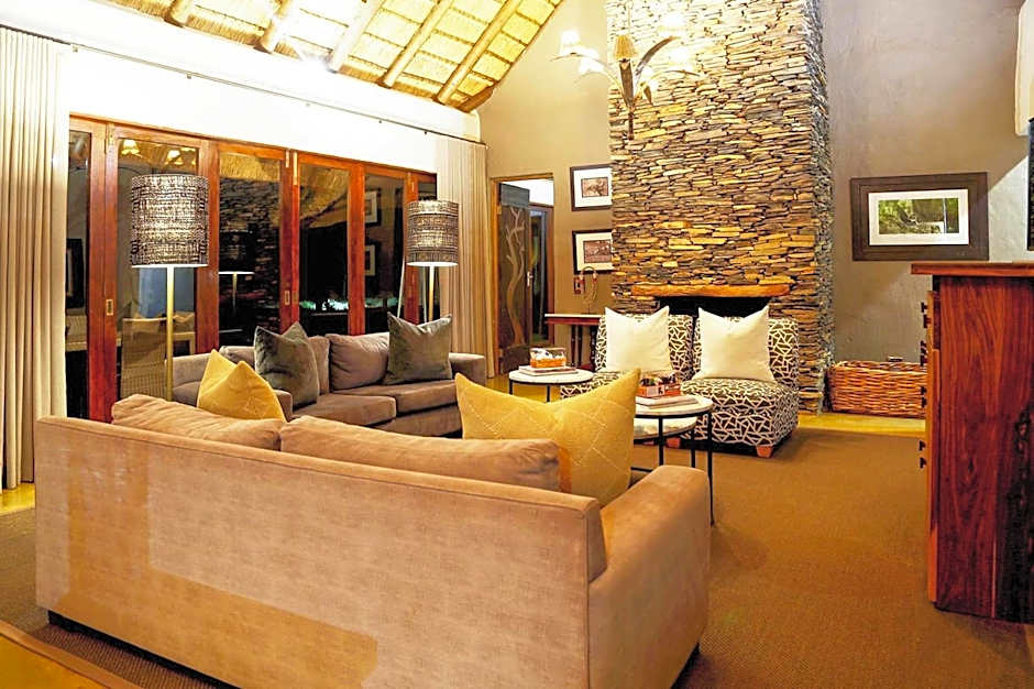 Madikwe Hills Private Game Lodge