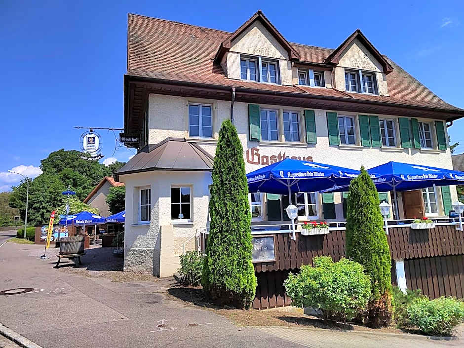 Hotel "Cafe Verkehrt" - Wellcome Motorbiker, Berufsleute und Reisende im Schwarzwald
