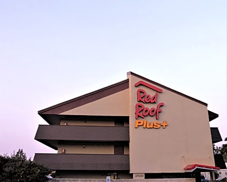 Red Roof Inn PLUS Chicago - Hoffman Estates