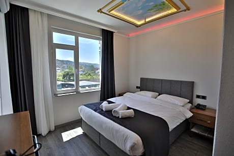 Queen Room with Balcony