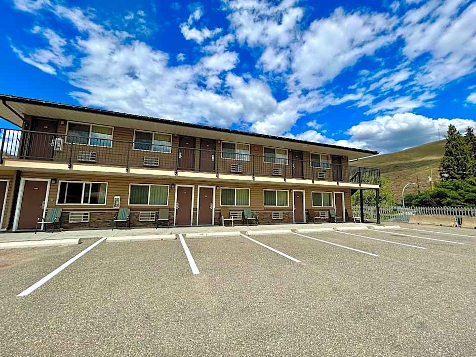 Riverside Motel Cache Creek