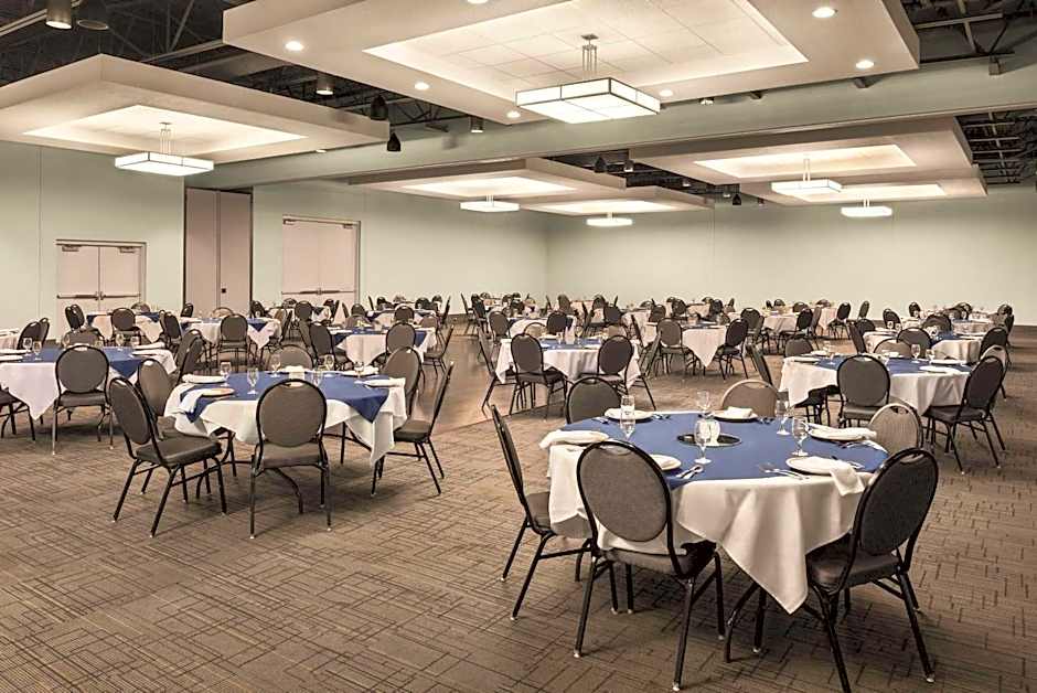 Radisson Hotel and Conference Center Fond du Lac