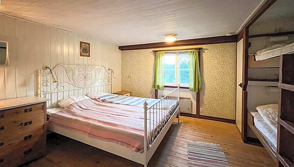 Foto 1 von 3 von Economy Quadruple Room with Shared Bathroom