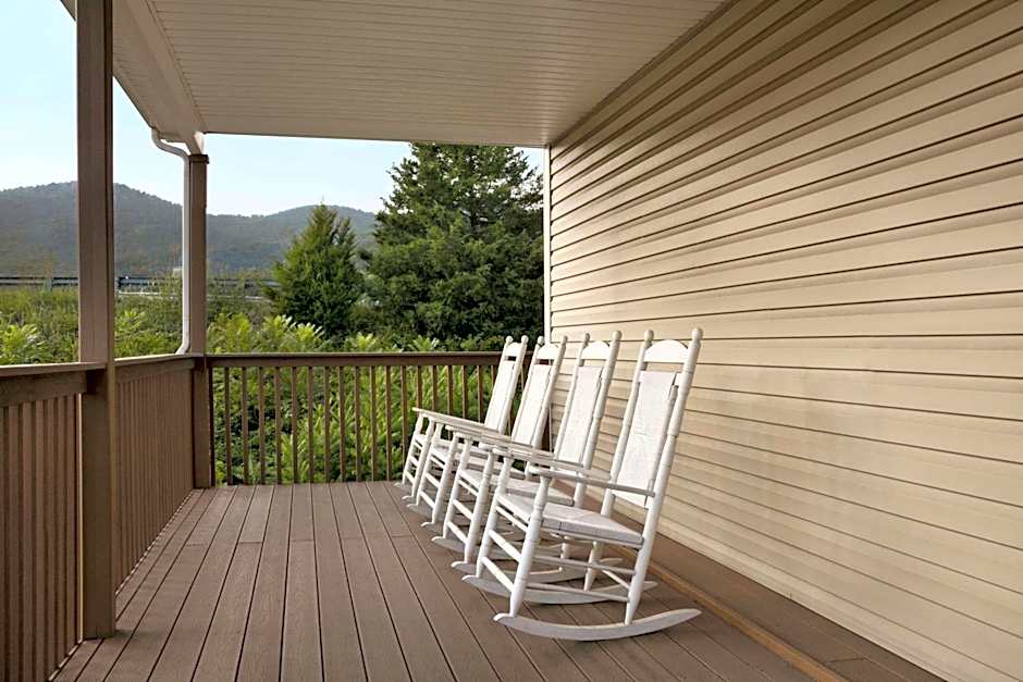 Travelodge by Wyndham Low Moor Near Covington