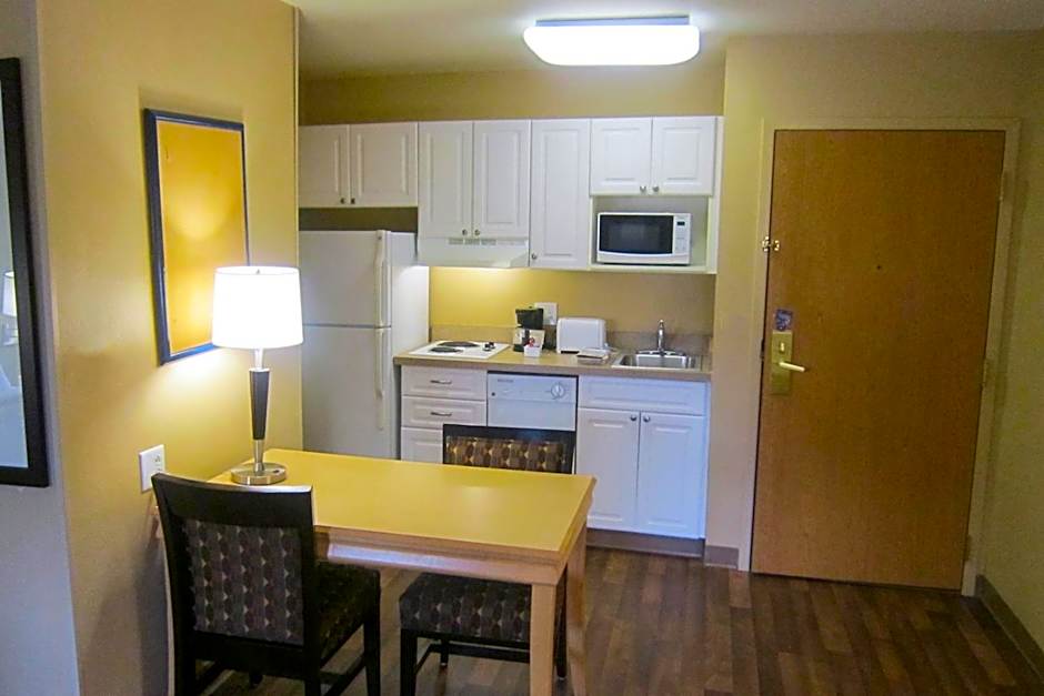 Extended Stay America Suites - Pleasanton - Chabot Dr.