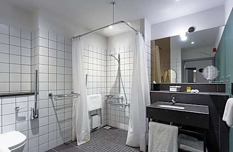 Standard King Room - Disability Access