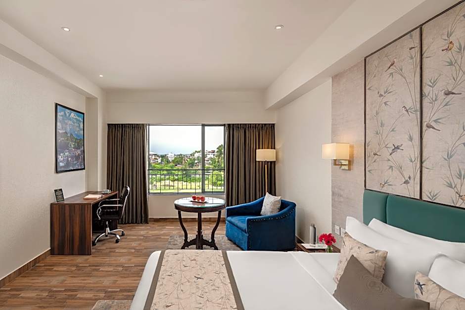 Voyage Milestone Hotel & Banquet