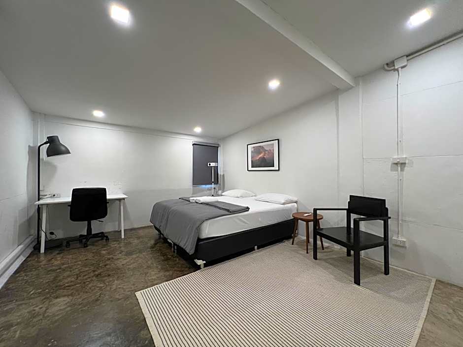 Chatel Samyan - Self check-in