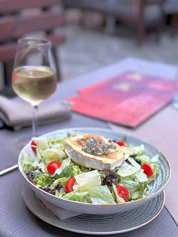 Family Hotel Varosha 2003