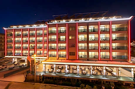 Aurasia Deluxe Hotel