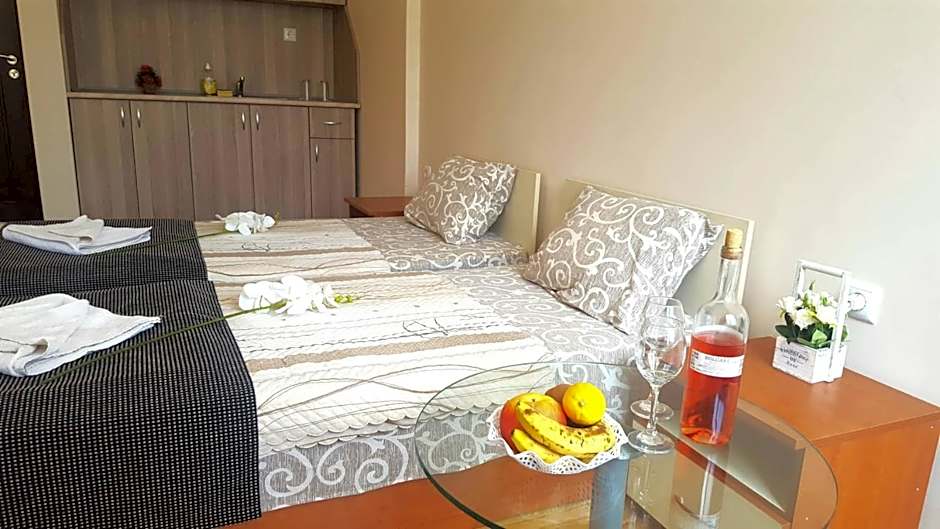 Family Hotel Solar Central – Sunny Beach, WY