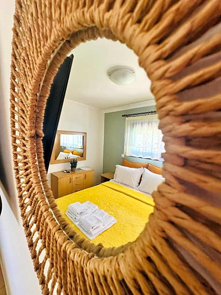 Anassa Deluxe Apartments & Studios