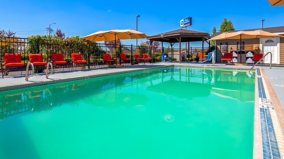 Best Western Woodburn Inn