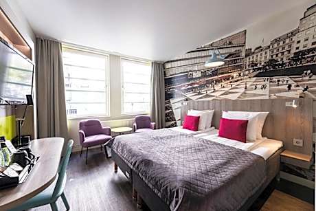 Superior King Room