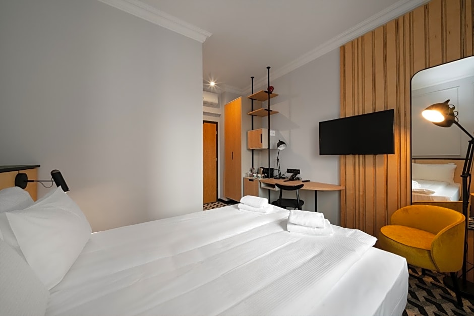 Tulip Hotels & Residences Warsaw Targowa