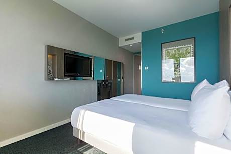 Comfort Room 1 Twin Bed