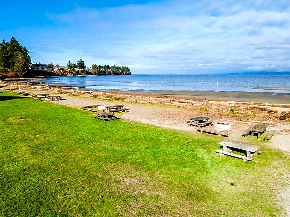 Sea Edge Beachside Hotel