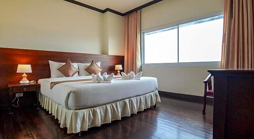 Arawan Riverside Hotel